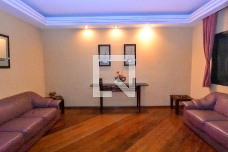 Apartamento à venda com 189m², 4 quartos e 3 vagas Apartamento à venda com 189m², 4 quartos e 3 vagasHall social