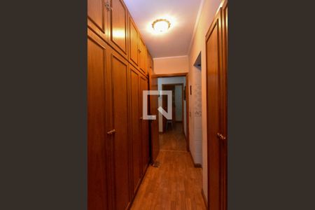 Apartamento à venda com 189m², 4 quartos e 3 vagas Apartamento à venda com 189m², 4 quartos e 3 vagasCloset da suíte