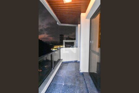 Apartamento à venda com 189m², 4 quartos e 3 vagas Apartamento à venda com 189m², 4 quartos e 3 vagasVaranda da Sala