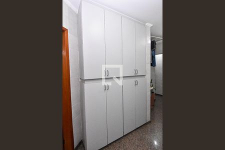 Apartamento à venda com 189m², 4 quartos e 3 vagas Apartamento à venda com 189m², 4 quartos e 3 vagasÁrea de Serviço