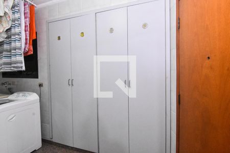 Apartamento à venda com 189m², 4 quartos e 3 vagas Apartamento à venda com 189m², 4 quartos e 3 vagasÁrea de Serviço