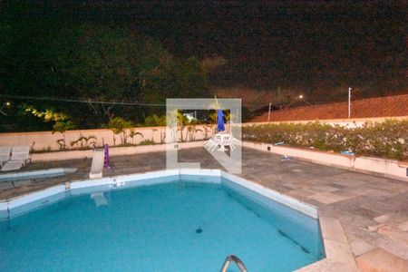 Apartamento à venda com 189m², 4 quartos e 3 vagas Apartamento à venda com 189m², 4 quartos e 3 vagasÁrea comum - Piscina