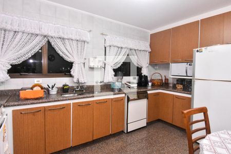 Apartamento à venda com 189m², 4 quartos e 3 vagas Apartamento à venda com 189m², 4 quartos e 3 vagasCozinha
