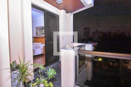 Apartamento à venda com 189m², 4 quartos e 3 vagas Apartamento à venda com 189m², 4 quartos e 3 vagasVaranda do Quarto