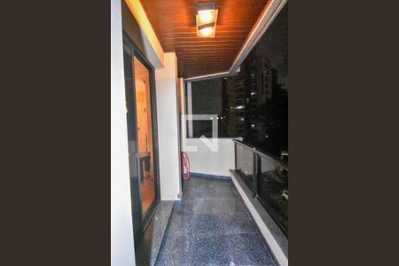 Apartamento à venda com 189m², 4 quartos e 3 vagas Apartamento à venda com 189m², 4 quartos e 3 vagasVaranda da Sala