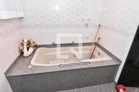 Apartamento à venda com 189m², 4 quartos e 3 vagas Apartamento à venda com 189m², 4 quartos e 3 vagasBanheiro da Suíte