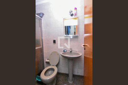 Apartamento à venda com 189m², 4 quartos e 3 vagas Apartamento à venda com 189m², 4 quartos e 3 vagasBanheiro de Serviço