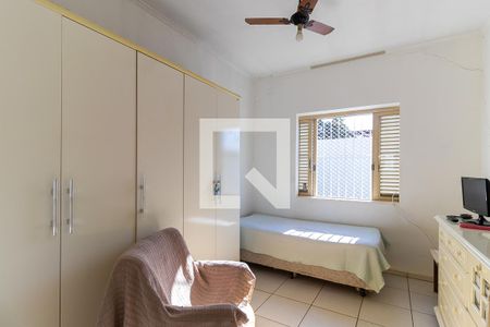 Casa à venda com 220m², 4 quartos e 3 vagasQuarto 2