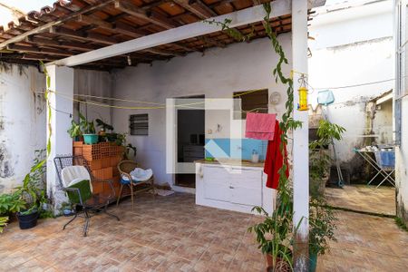 Casa à venda com 220m², 4 quartos e 3 vagasEdícula