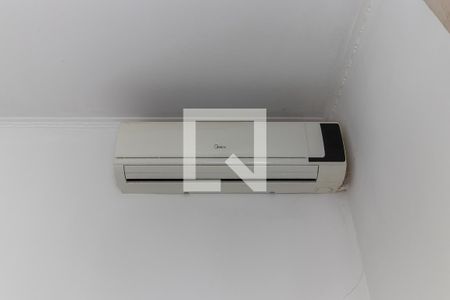 Sala de casa à venda com 4 quartos, 220m² em Parque São Quirino, Campinas