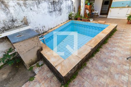 Casa à venda com 220m², 4 quartos e 3 vagasPiscina