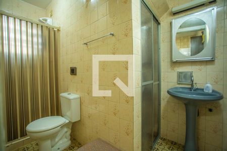 Casa à venda com 176m², 5 quartos e 3 vagasBanheiro