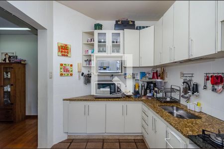 Apartamento à venda com 230m², 4 quartos e 2 vagasCozinha