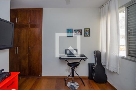 Apartamento à venda com 230m², 4 quartos e 2 vagasQuarto 2