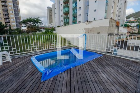 Apartamento à venda com 230m², 4 quartos e 2 vagasPiscina