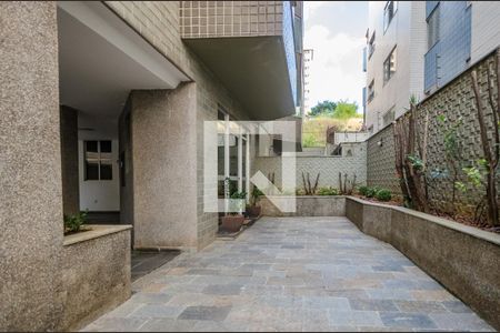 Apartamento à venda com 230m², 4 quartos e 2 vagasEntrada