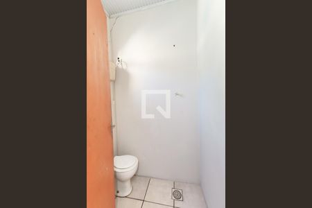 Banheiro de kitnet/studio para alugar com 1 quarto, 46m² em Feitoria, São Leopoldo