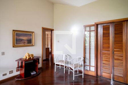 Casa à venda com 479m², 4 quartos e 6 vagasSala 