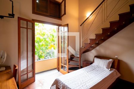 Casa à venda com 479m², 4 quartos e 6 vagasQuarto 2 