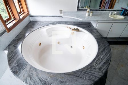 Casa à venda com 479m², 4 quartos e 6 vagasBanheiro