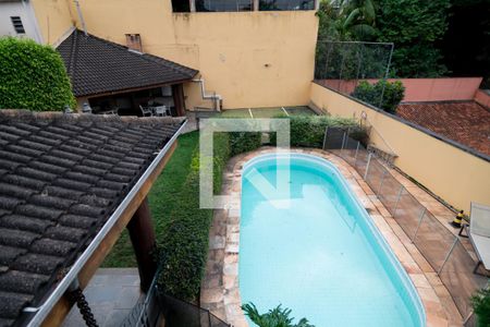 Casa à venda com 479m², 4 quartos e 6 vagasVista