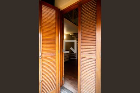 Casa à venda com 479m², 4 quartos e 6 vagasVaranda