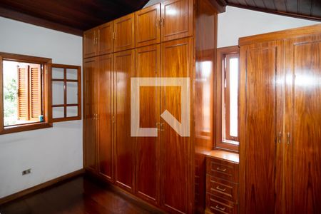 Casa à venda com 479m², 4 quartos e 6 vagasQuarto 