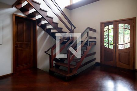 Casa à venda com 479m², 4 quartos e 6 vagasEntrada