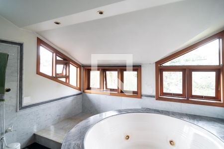 Casa à venda com 479m², 4 quartos e 6 vagasBanheiro