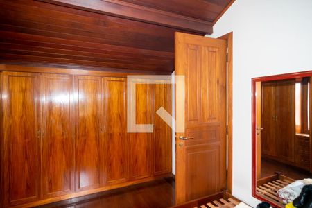 Casa à venda com 479m², 4 quartos e 6 vagasQuarto 