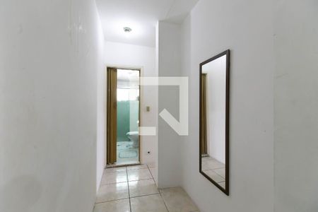 Corredor  de apartamento à venda com 3 quartos, 68m² em Parque Paineiras, São Paulo