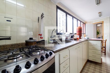 Apartamento à venda com 210m², 3 quartos e 3 vagas Apartamento à venda com 210m², 3 quartos e 3 vagasCozinha