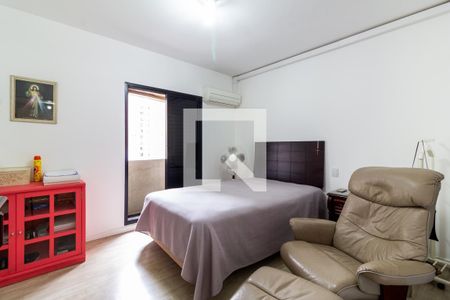 Apartamento à venda com 210m², 3 quartos e 3 vagas Apartamento à venda com 210m², 3 quartos e 3 vagasSuite 3