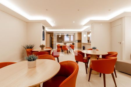 Apartamento à venda com 210m², 3 quartos e 3 vagas Apartamento à venda com 210m², 3 quartos e 3 vagasSalão de Festas