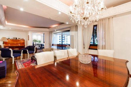 Sala de apartamento à venda com 3 quartos, 210m² em Indianópolis, São Paulo