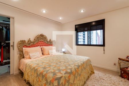 Apartamento à venda com 210m², 3 quartos e 3 vagas Apartamento à venda com 210m², 3 quartos e 3 vagasSuite 2