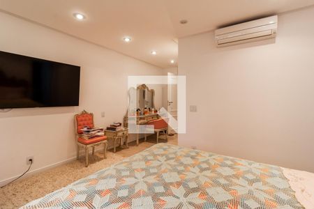 Apartamento à venda com 210m², 3 quartos e 3 vagas Apartamento à venda com 210m², 3 quartos e 3 vagasSuite 2