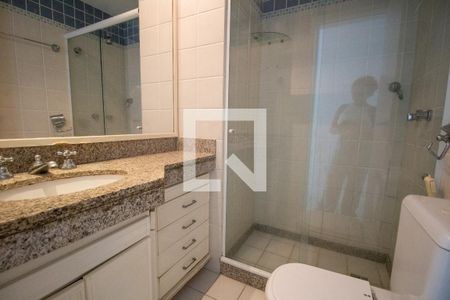 Apartamento para alugar com 110m², 3 quartos e 2 vagas Apartamento para alugar com 110m², 3 quartos e 2 vagasBanheiro Social