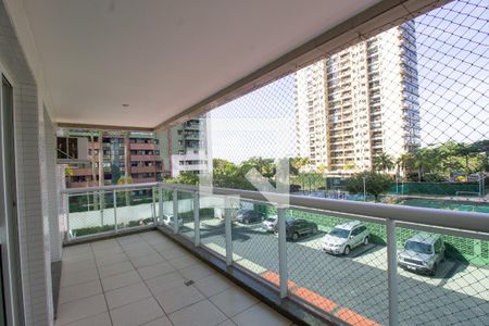 Varanda de apartamento para alugar com 3 quartos, 110m² em Barra da Tijuca, Rio de Janeiro