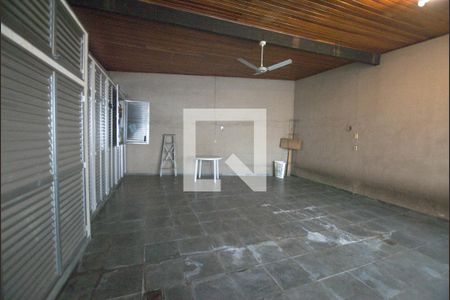 Casa para alugar com 178m², 3 quartos e 6 vagas Casa para alugar com 178m², 3 quartos e 6 vagasSalão e churrasqueira