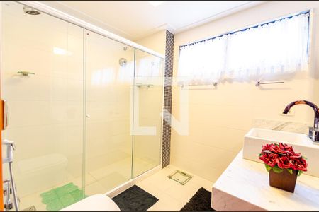 Apartamento à venda com 215m², 3 quartos e 3 vagasBanheiro da Suíte 2