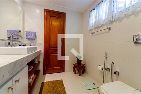Apartamento à venda com 215m², 3 quartos e 3 vagasBanheiro da Suíte 1