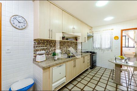 Apartamento à venda com 215m², 3 quartos e 3 vagasCozinha