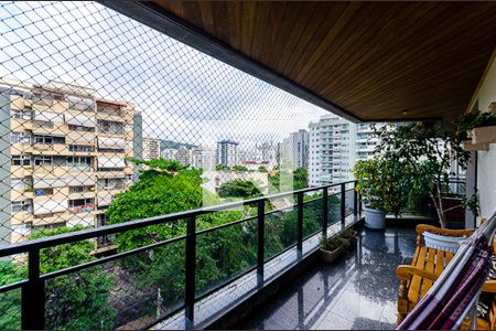 Varanda de apartamento à venda com 3 quartos, 215m² em Santa Rosa, Niterói