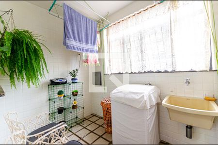 Apartamento à venda com 215m², 3 quartos e 3 vagasÁrea de Serviço