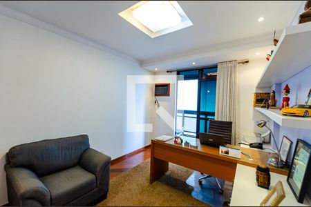 Apartamento à venda com 215m², 3 quartos e 3 vagasSuíte 3