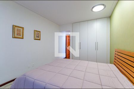 Apartamento à venda com 215m², 3 quartos e 3 vagasSuíte 2