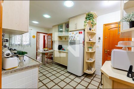 Apartamento à venda com 215m², 3 quartos e 3 vagasCozinha