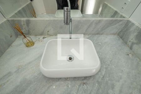 Apartamento à venda com 98m², 3 quartos e 1 vaga Apartamento à venda com 98m², 3 quartos e 1 vagaBanheiro