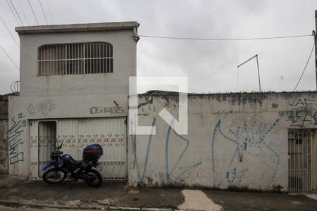 Casa à venda com 170m², 2 quartos e 1 vagaFachada